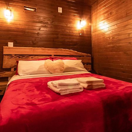 Casas Rainha Da Serra 02 Dorm Casal E Cozinha Урубиси Экстерьер фото