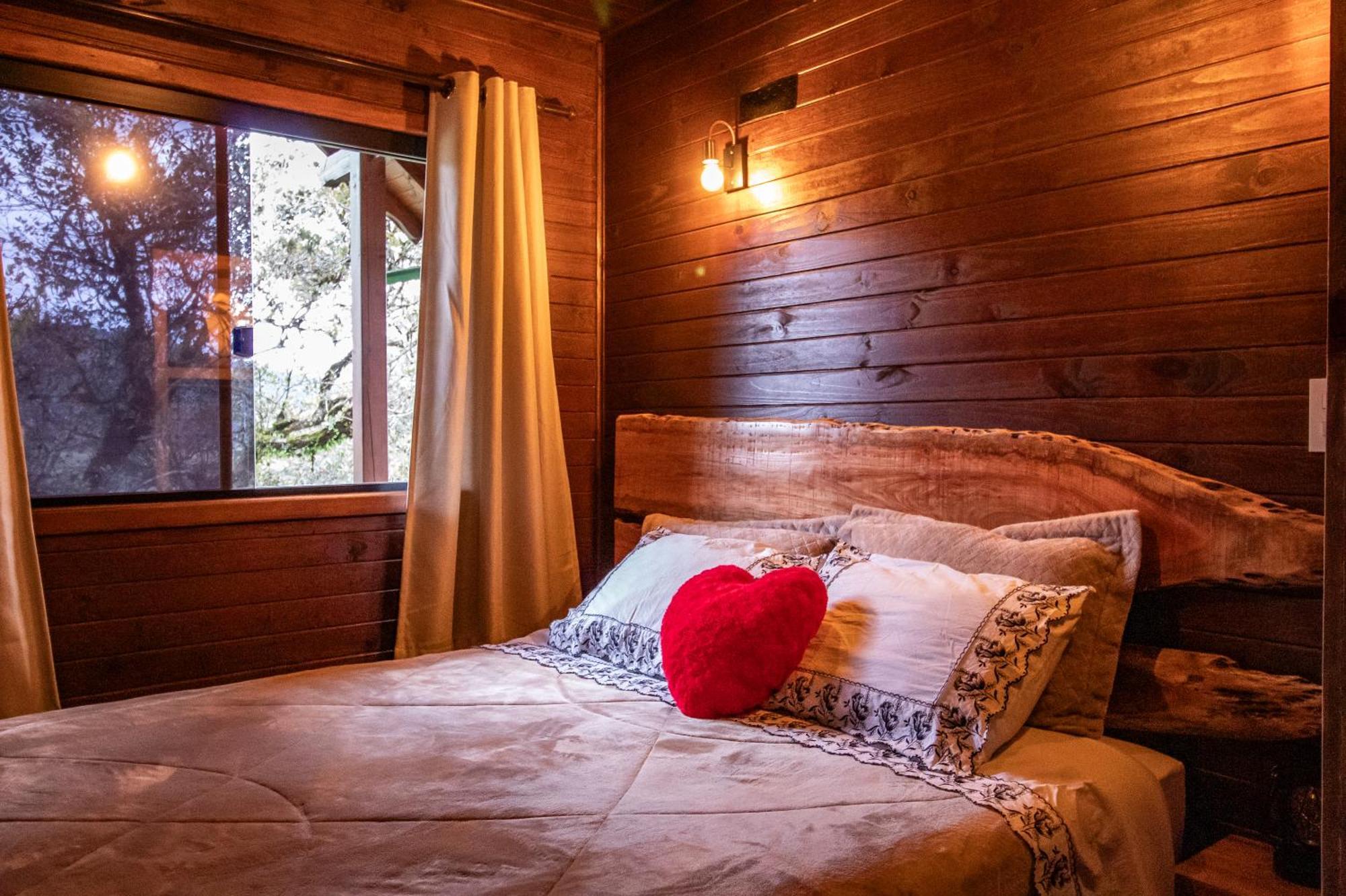 Casas Rainha Da Serra 02 Dorm Casal E Cozinha Урубиси Экстерьер фото