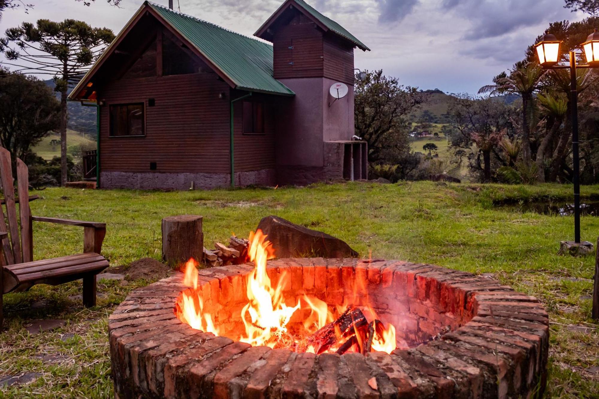 Casas Rainha Da Serra 02 Dorm Casal E Cozinha Урубиси Экстерьер фото