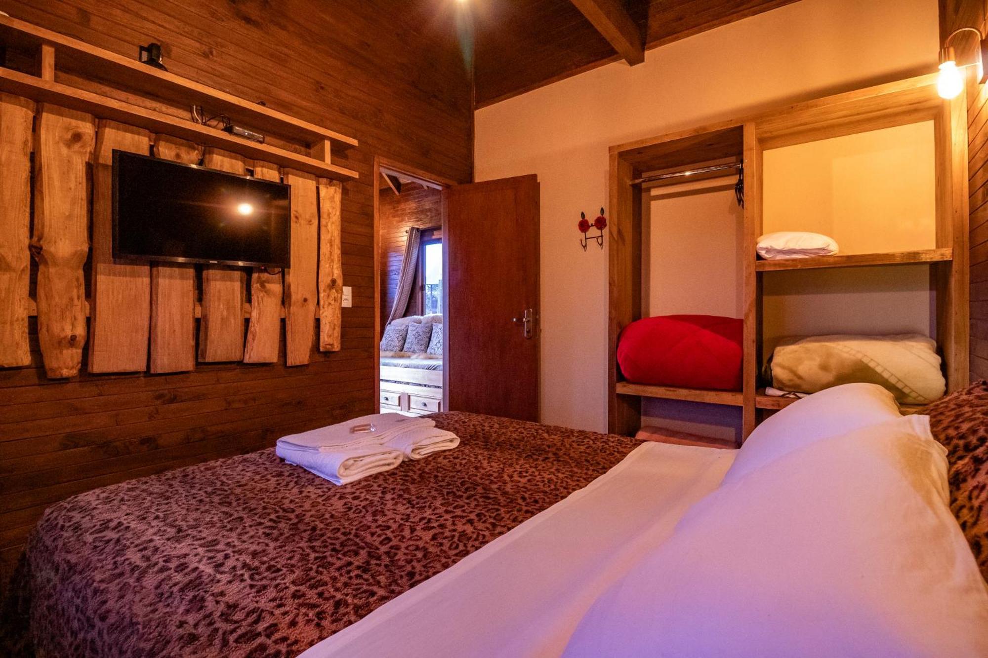 Casas Rainha Da Serra 02 Dorm Casal E Cozinha Урубиси Экстерьер фото
